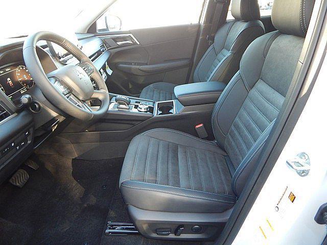 2025 Mitsubishi Outlander PHEV SE S-AWC