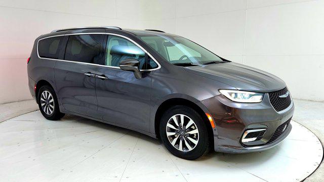 2021 Chrysler Pacifica Hybrid Touring L for sale in Freehold, NJ
