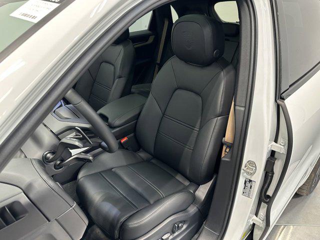 2025 Porsche Cayenne E-Hybrid