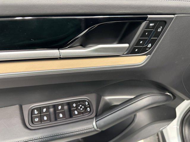 2025 Porsche Cayenne E-Hybrid