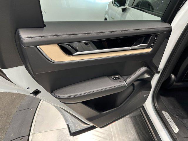 2025 Porsche Cayenne E-Hybrid