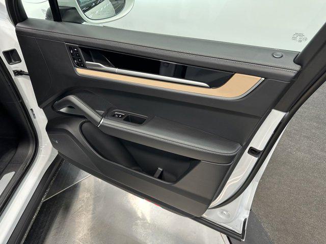 2025 Porsche Cayenne E-Hybrid