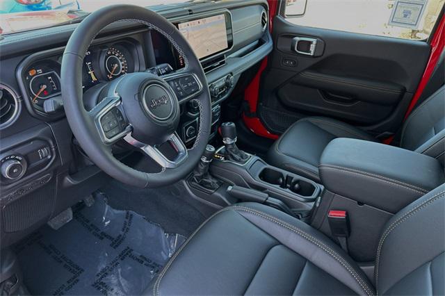 2025 Jeep Wrangler WRANGLER 4-DOOR SAHARA 2025 Jeep Wrangler WRANGLER 4-DOOR SAHARA