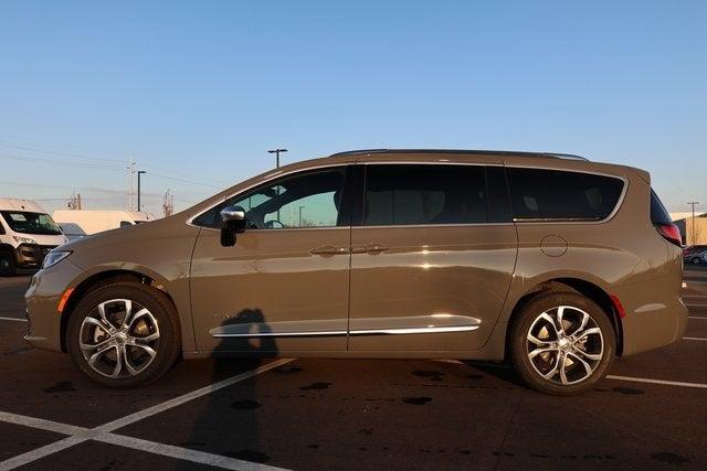 2025 Chrysler Pacifica PACIFICA PINNACLE AWD