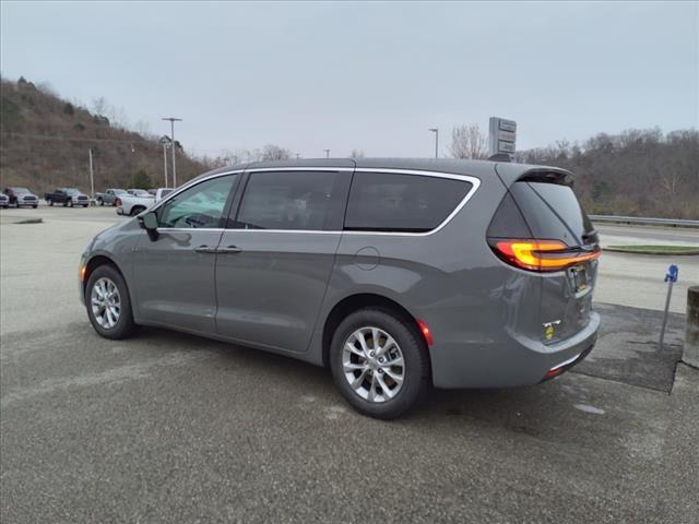 2025 Chrysler Pacifica PACIFICA SELECT AWD