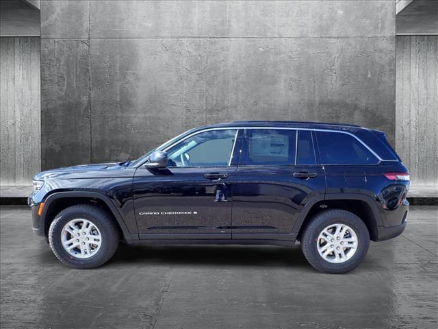 2025 Jeep Grand Cherokee GRAND CHEROKEE LAREDO 4X4