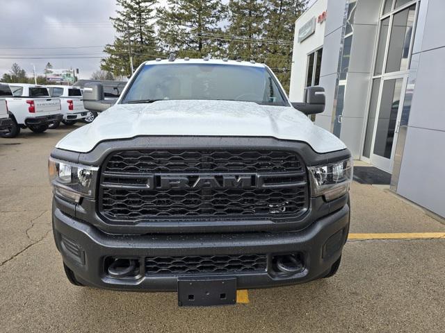 2024 RAM Ram 5500 Chassis Cab RAM 5500 TRADESMAN CHASSIS REGULAR CAB 4X4 84 CA