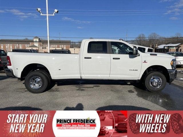 2024 RAM Ram 3500 RAM 3500 BIG HORN CREW CAB 4X4 8 BOX