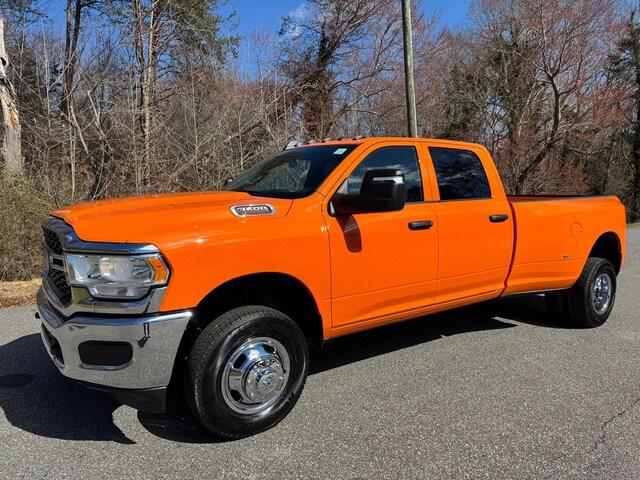 2024 RAM Ram 3500 RAM 3500 TRADESMAN CREW CAB 4X4 8 BOX