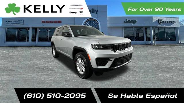 2025 Jeep Grand Cherokee GRAND CHEROKEE LAREDO 4X4