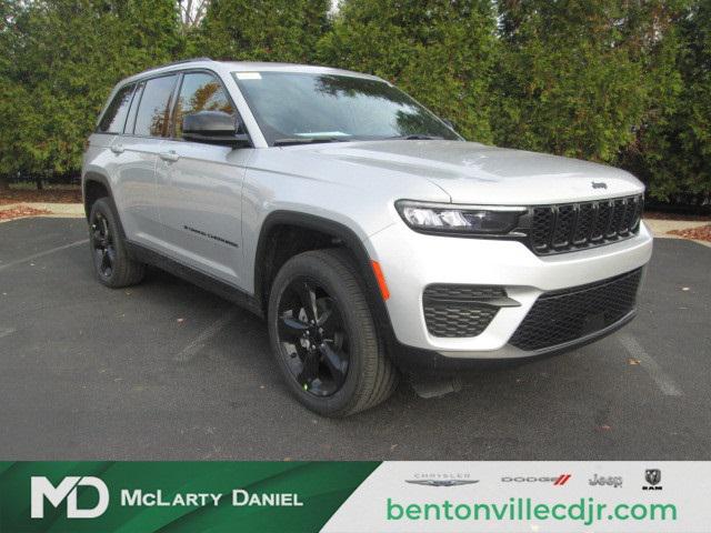 2025 Jeep Grand Cherokee GRAND CHEROKEE ALTITUDE 4X4
