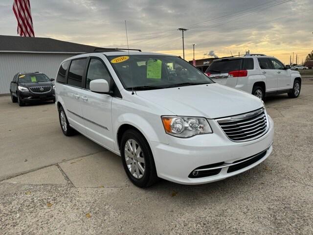 2016 Chrysler Town and Country Touring