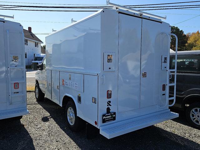 2024 Ford E-350 Cutaway E350 SD COMMERCIAL CUTAWAY VAN