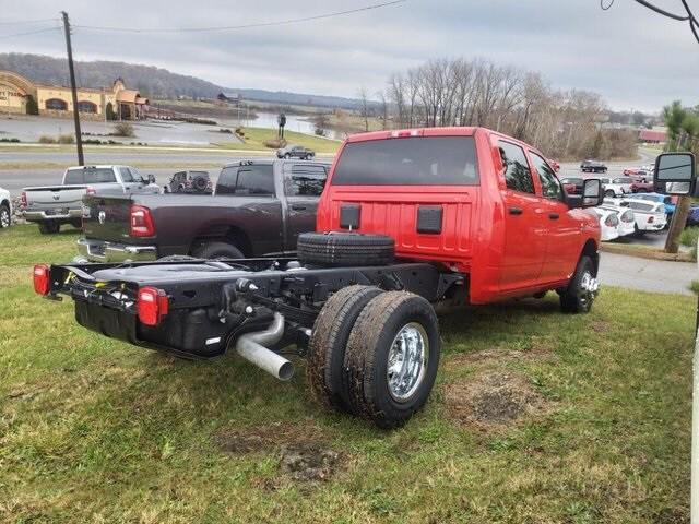 2024 RAM Ram 3500 Chassis Cab RAM 3500 TRADESMAN CREW CAB CHASSIS 4X4 60 CA