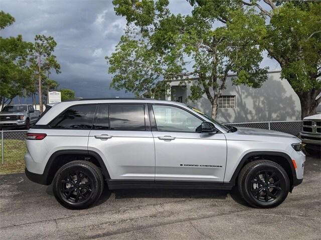 2025 Jeep Grand Cherokee GRAND CHEROKEE ALTITUDE 4X2