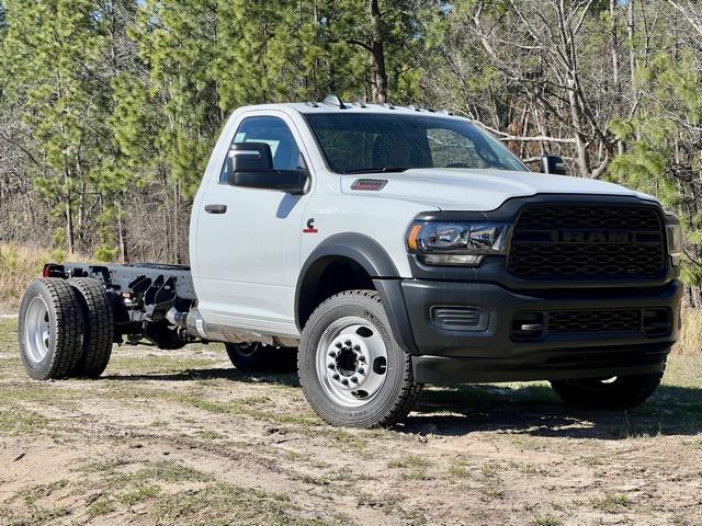 2024 RAM Ram 5500 Chassis Cab RAM 5500 TRADESMAN CHASSIS REGULAR CAB 4X4 84 CA