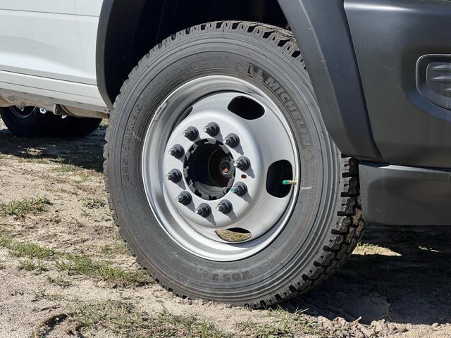2024 RAM Ram 5500 Chassis Cab RAM 5500 TRADESMAN CHASSIS REGULAR CAB 4X4 84 CA