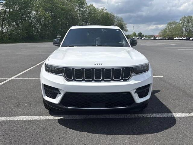 2025 Jeep Grand Cherokee GRAND CHEROKEE LAREDO 4X4