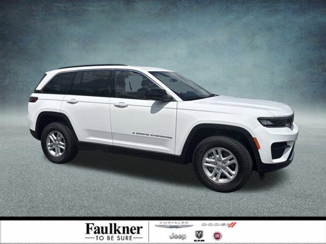 2025 Jeep Grand Cherokee GRAND CHEROKEE LAREDO 4X4