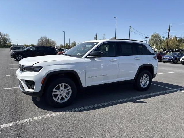 2025 Jeep Grand Cherokee GRAND CHEROKEE LAREDO 4X4