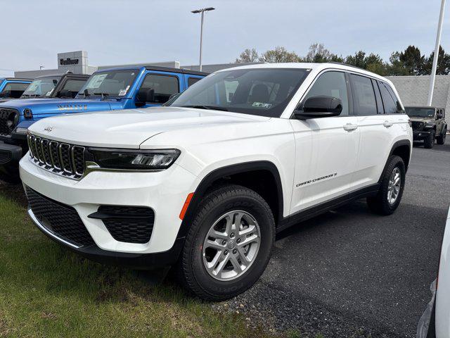 2025 Jeep Grand Cherokee GRAND CHEROKEE LAREDO 4X4