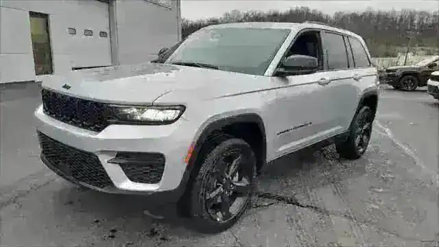 2025 Jeep Grand Cherokee GRAND CHEROKEE ALTITUDE X 4X4