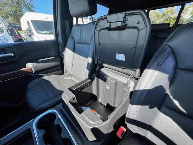 2021 Chevrolet Silverado 1500 2WD Crew Cab Short Bed High Country