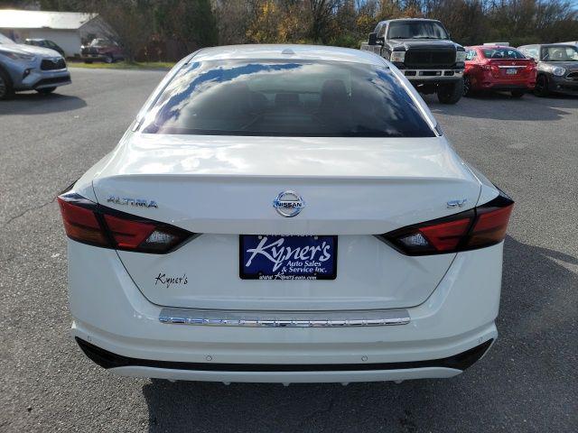 2022 Nissan Altima SV FWD