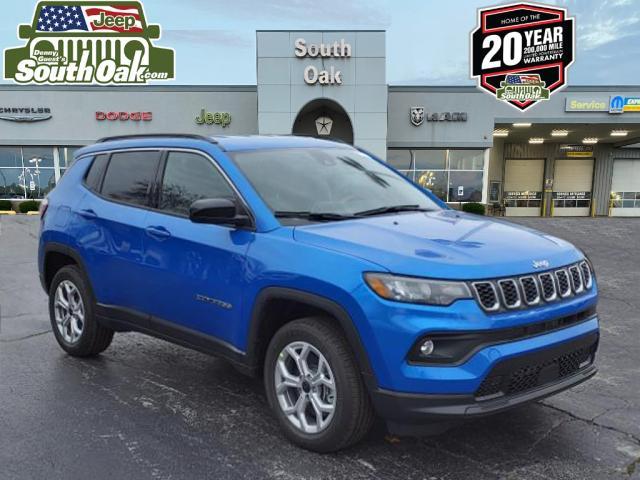 2025 Jeep Compass COMPASS LATITUDE 4X4