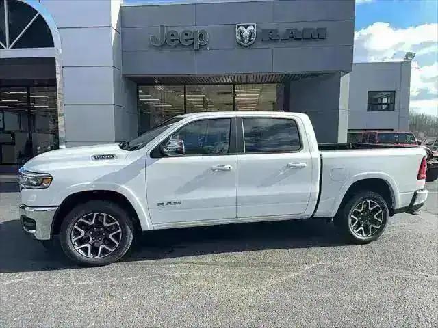 2025 RAM Ram 1500 RAM 1500 LARAMIE CREW CAB 4X4 57 BOX