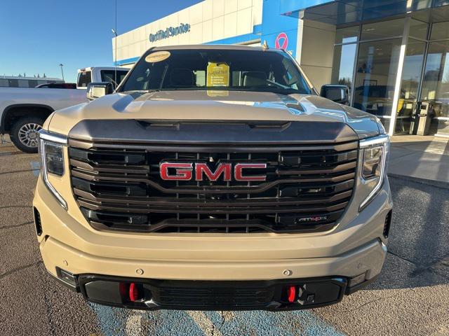 2023 GMC Sierra 1500 4WD Crew Cab Short Box AT4X