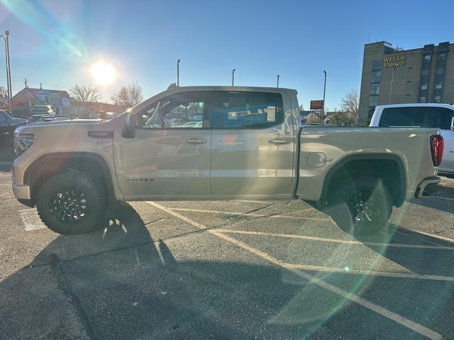 2023 GMC Sierra 1500 4WD Crew Cab Short Box AT4X