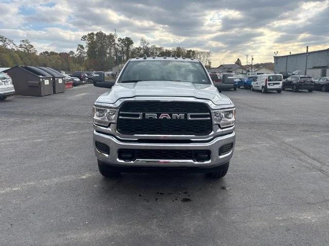 2024 RAM Ram 3500 RAM 3500 TRADESMAN CREW CAB 4X4 8 BOX