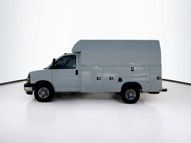 2024 Chevrolet Express Cutaway Work Van