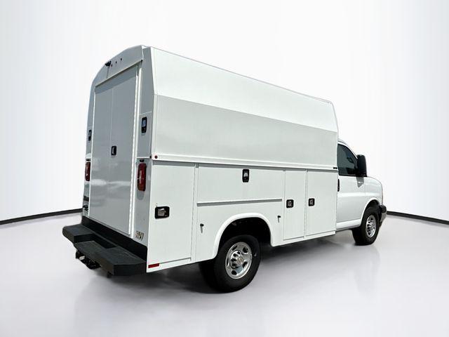 2024 Chevrolet Express Cutaway Work Van