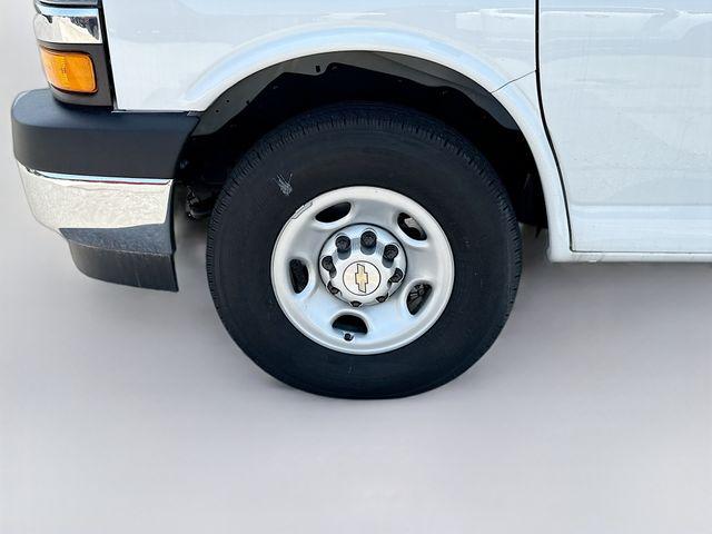2024 Chevrolet Express Cutaway Work Van
