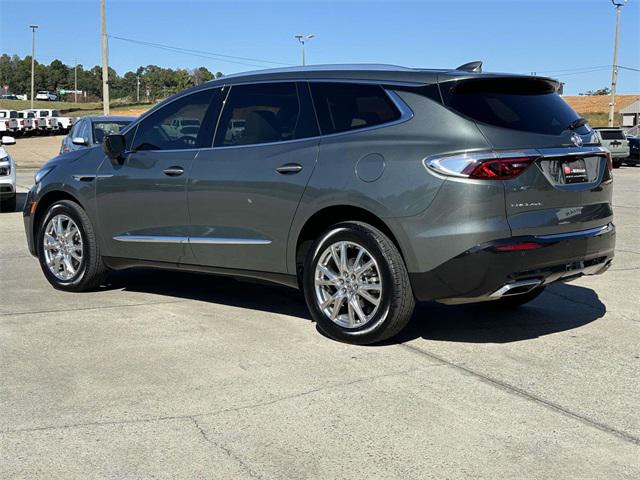 2023 Buick Enclave Premium FWD