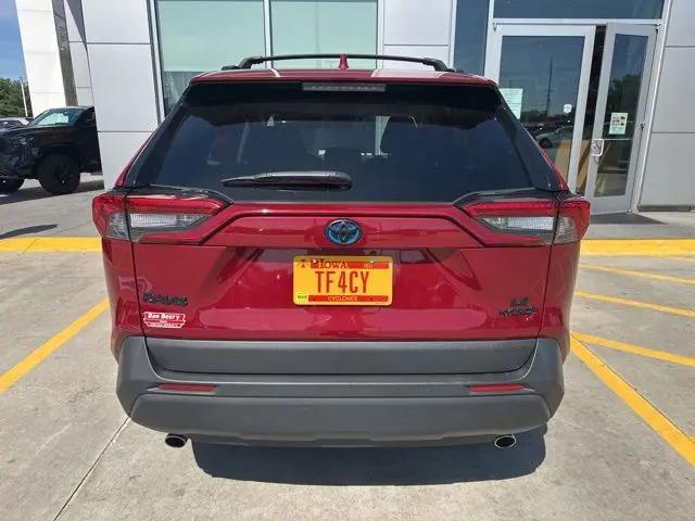 2022 Toyota RAV4 Hybrid LE