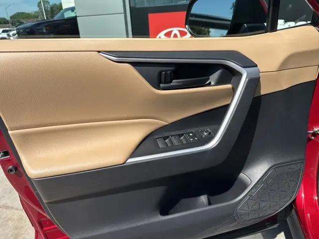2022 Toyota RAV4 Hybrid LE
