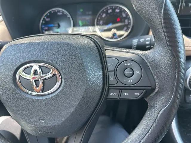 2022 Toyota RAV4 Hybrid LE