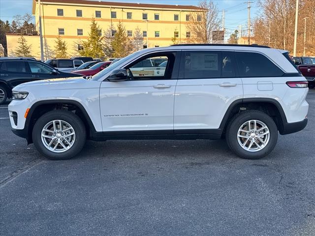 2025 Jeep Grand Cherokee GRAND CHEROKEE LAREDO X 4X4