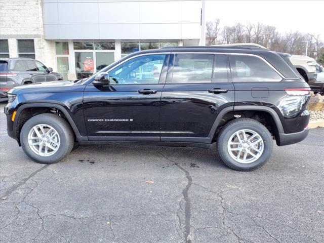 2025 Jeep Grand Cherokee GRAND CHEROKEE LAREDO X 4X4