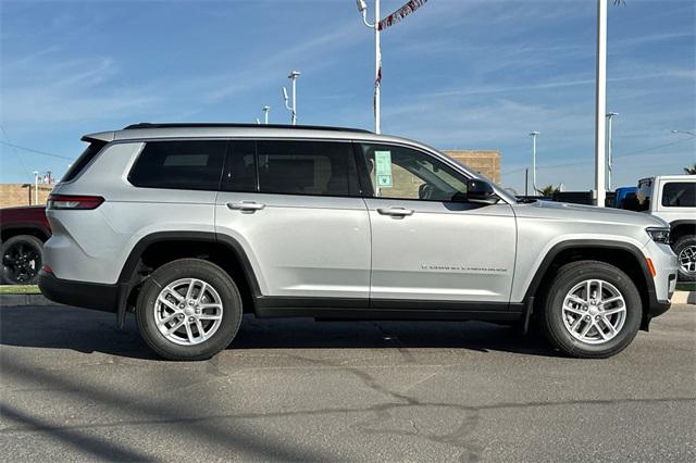 2025 Jeep Grand Cherokee GRAND CHEROKEE L LAREDO X 4X4