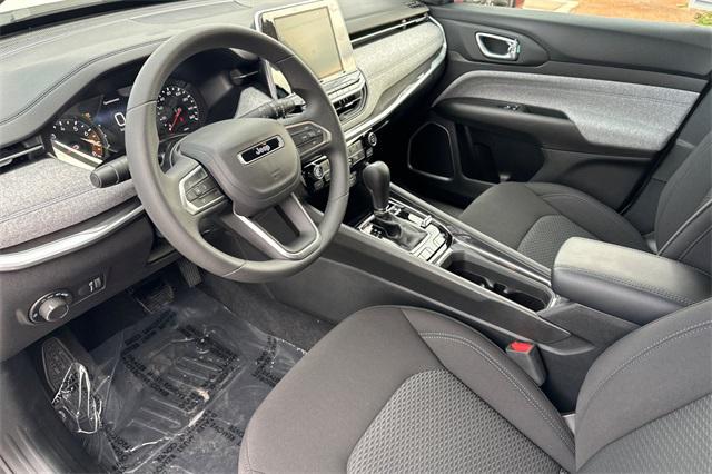 2025 Jeep Compass COMPASS SPORT 4X4