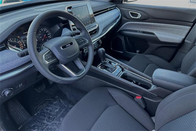 2025 Jeep Compass COMPASS SPORT 4X4