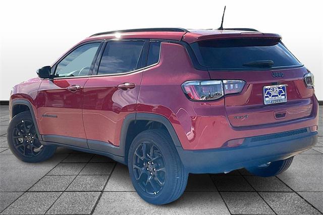 2025 Jeep Compass COMPASS LATITUDE 4X4
