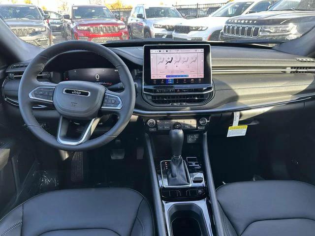 2025 Jeep Compass COMPASS LIMITED 4X4