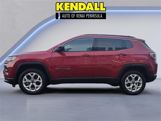 2025 Jeep Compass COMPASS LATITUDE 4X4