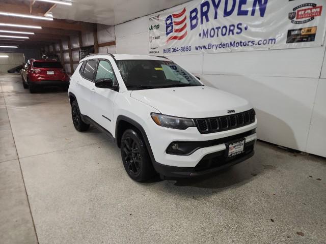 2025 Jeep Compass COMPASS LATITUDE 4X4