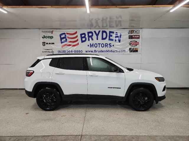 2025 Jeep Compass COMPASS LATITUDE 4X4